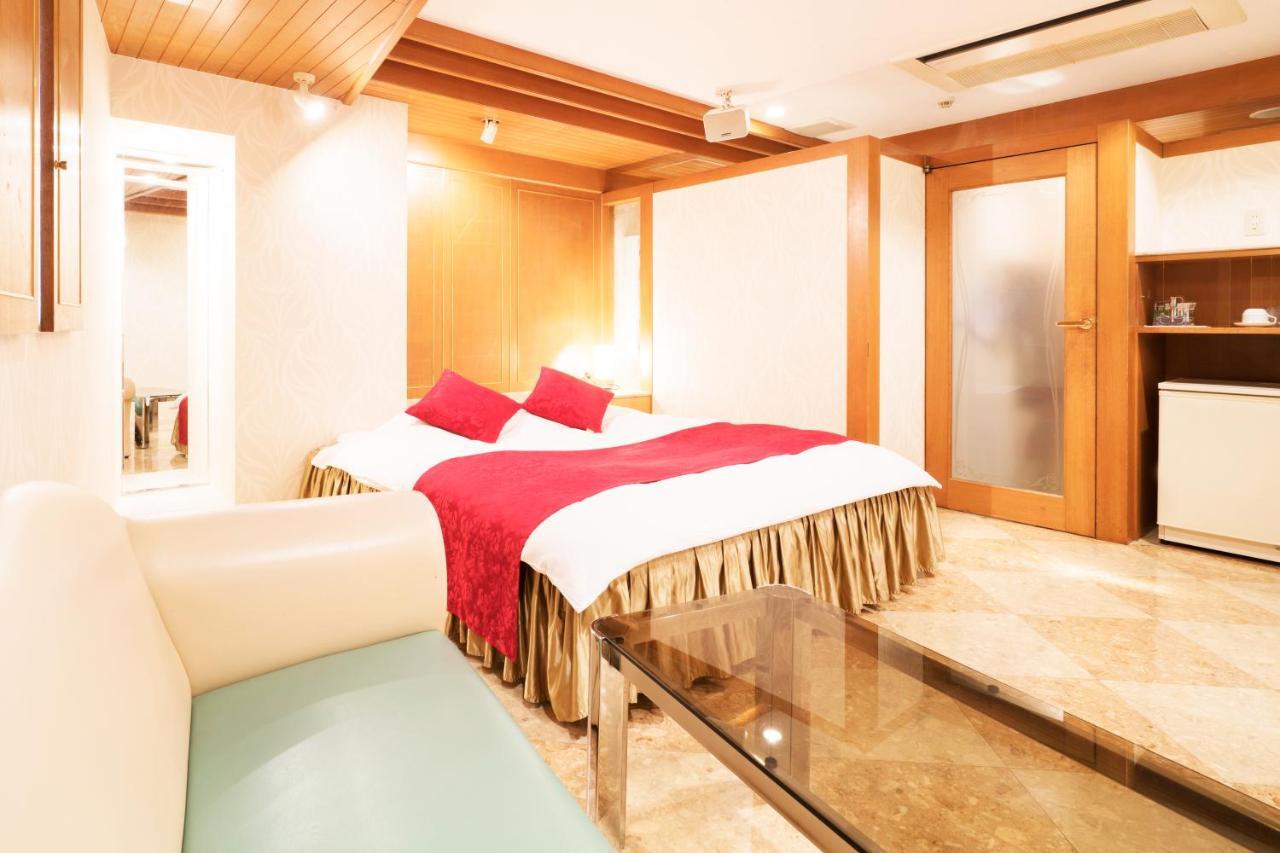 Hotel Route One Osaka Dış mekan fotoğraf
